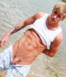 Boys Nude Outside + Nudists 5ada5a2d0b59e.jpg
