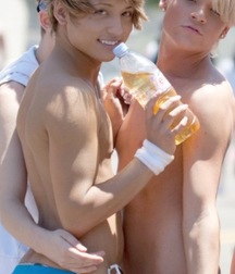 Boys Nude Outside + Nudists 5ada5a3156b5d.jpg