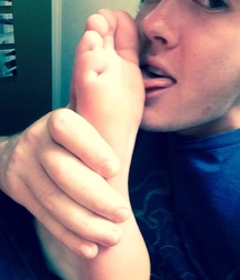 Adorable perfect feet 5885061420000.jpg