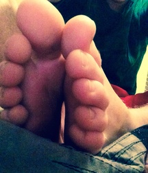 Adorable perfect feet 588506167b705.jpg