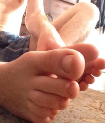 Adorable perfect feet 5885061a09071.jpg