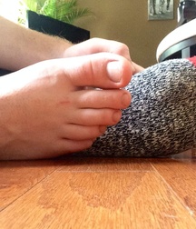 Adorable perfect feet 588506207bd36.jpg