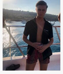 Twinks shirtless gay tube 5f26f77ff356b.jpg