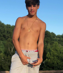 My Fav Boys (*some local Grindr tricks) 5dd9256d28f58.jpeg