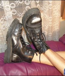 Ton-in-Boots 5a5cda22b53b2.jpg