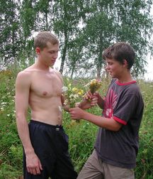 Mike18 and Viktor in Nature 5a91bf8437327.jpg