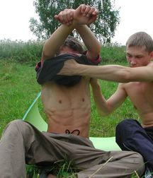 Mike18 and Viktor in Nature 5a91bffe3645f.jpg
