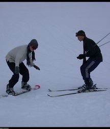 Klark and Nazar : Interesting Ski Holiday Encounter 5ac435167543d.jpg