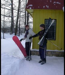 Klark and Nazar : Interesting Ski Holiday Encounter 5ac4354d7318c.jpg