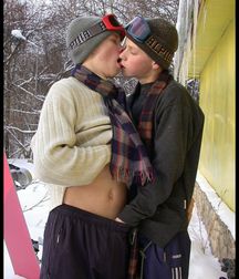 Klark and Nazar : Interesting Ski Holiday Encounter 5ac4355b1d68a.jpg