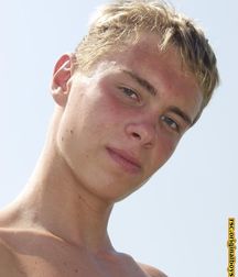 Egor Solo : Sunflowers 5adcd8605a3f5.jpg