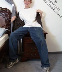Duncan in Bed (Full Set, I Think) 5b45393304f86.jpg