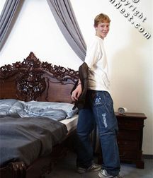 Duncan in Bed (Full Set, I Think) 5b45394b700fb.jpg