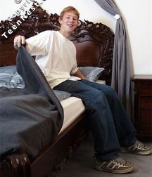 Duncan in Bed (Full Set, I Think) 5b45394e192d5.jpg