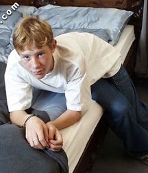 Duncan in Bed (Full Set, I Think) 5b45395a466b6.jpg