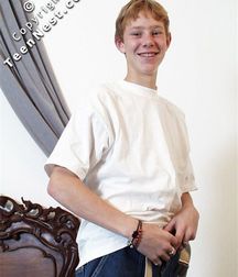 Duncan in Bed (Full Set, I Think) 5b453961eff38.jpg