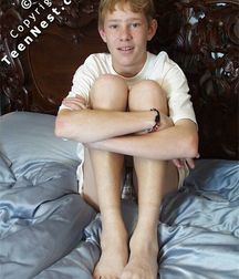 Duncan in Bed (Full Set, I Think) 5b45399735b64.jpg