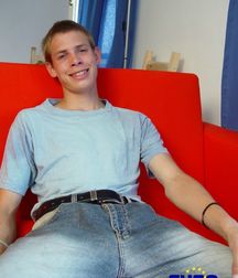 Mirek (Red-Couch)