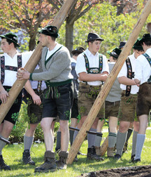 Bavarian Lads 5739d1437289f.jpg