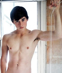 The Boy Next Door 09 55f538526ff45.jpg