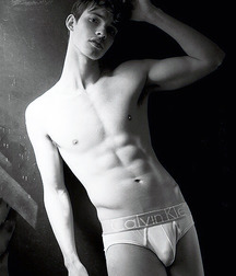 The Boy Next Door 15 56346b8996f4d.jpg