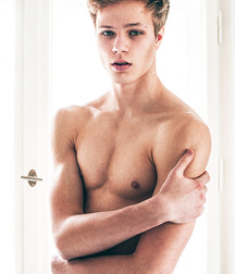 The Boy Next Door 20 565abb8f065e8.jpg