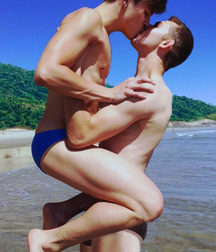 Erotica 503 5683af43570ce.jpg