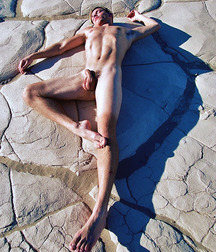 Erotica 520 56d6976c10a00.jpg