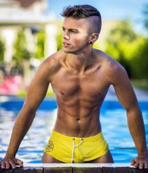 Erotica 552 5801eea3d665c.png