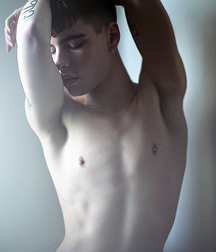 Erotica 562 584935fe81006.jpg