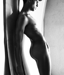 B&W Boys 49 5c7107a0adc09.png