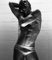 B&W Boys 49 5c7107aa5b920.jpg