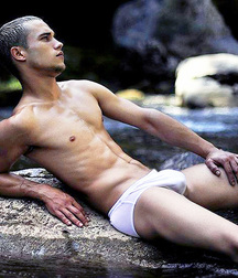 TIght and White 01 5d108b22065d6.jpg
