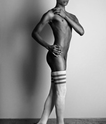 Black & White 52 5d1b1230d1a0f.jpg