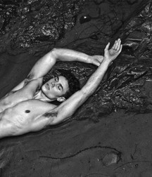 Black & White 52 5d1b123d6f8d7.jpg