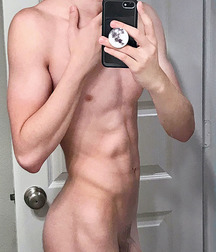 Selfies 01 5d6e0acf16533.jpg