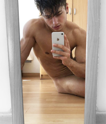 Selfies 01 5d6e0ada680a8.png
