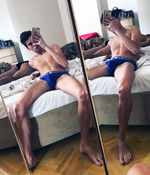 Selfies 02 5da57c41bb604.jpg