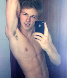 Selfies 03 5e4a038339e46.jpg