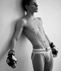 B&W 56 5eb7b9522512c.jpg