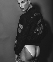 B&W 56 5eb7b97211034.jpg