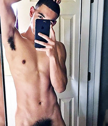 Selfies 04 5ed5627e7f992.jpg
