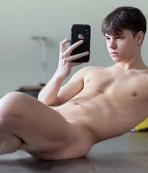 Selfies 05 5f671533299d2.jpg