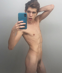 Selfies 05 5f67154240429.jpg