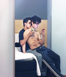 Unselfish Selfies 08 60456cf11eab5.jpg