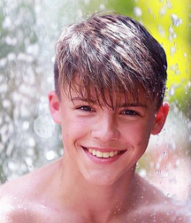The Boy Next Door 93 624e83daf03c2.jpg