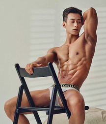 Crazy Hot Asians 05 62a1947104273.jpg