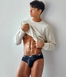 Crazy Hot Asians 05 62a19486610d5.jpg