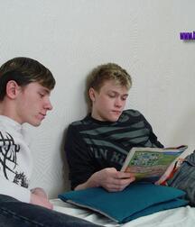 Frodo enjoys his friend boys porn 5f6b5f11b7fa8.jpg