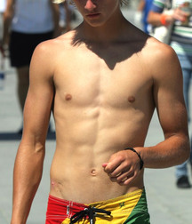 Boys I WOULDN'T say NO to  5ddcfc78ecfa7.jpg